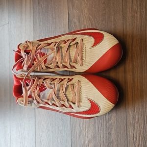 Nike football cleats size 13